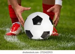 前曼联青训前锋：霍伊伦很有拼劲，但要减少与防守球员的肉搏